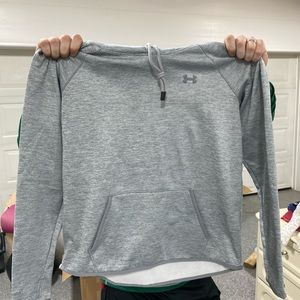 Women’s Under Armour sweatshirt